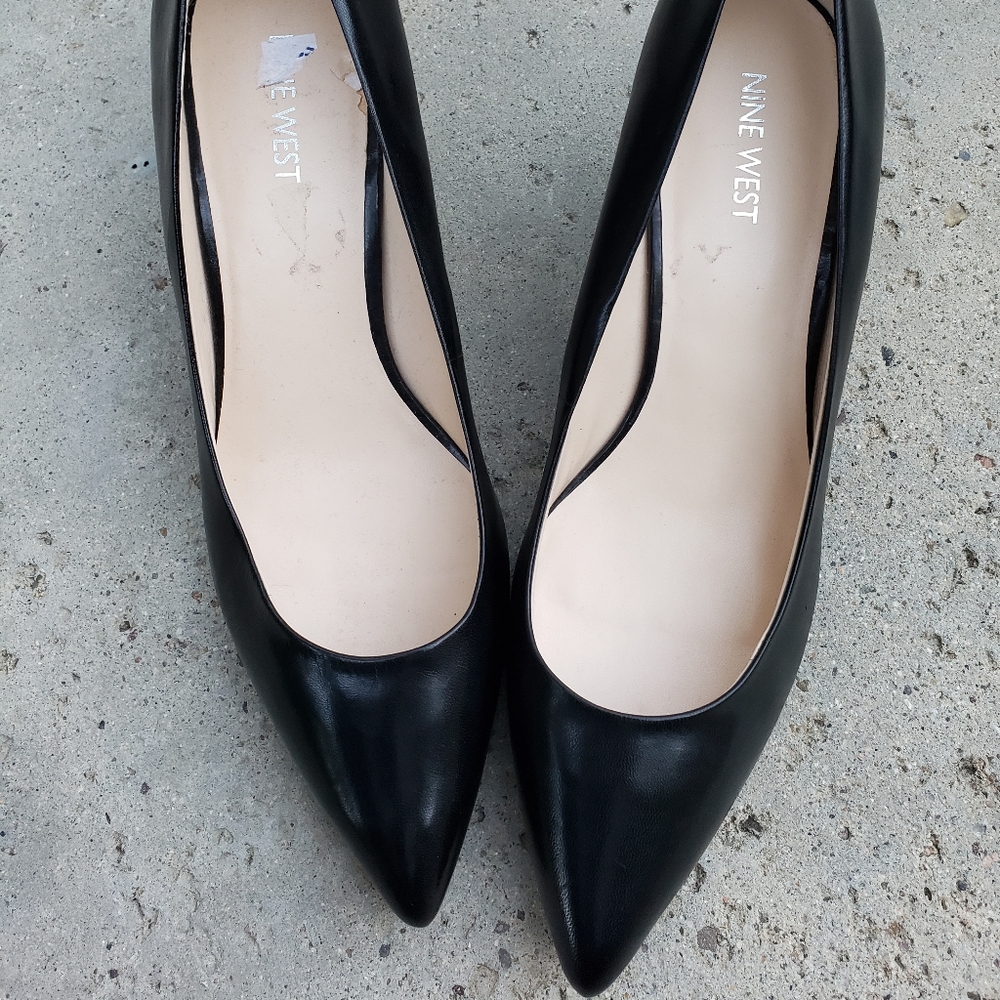 Nine West pump